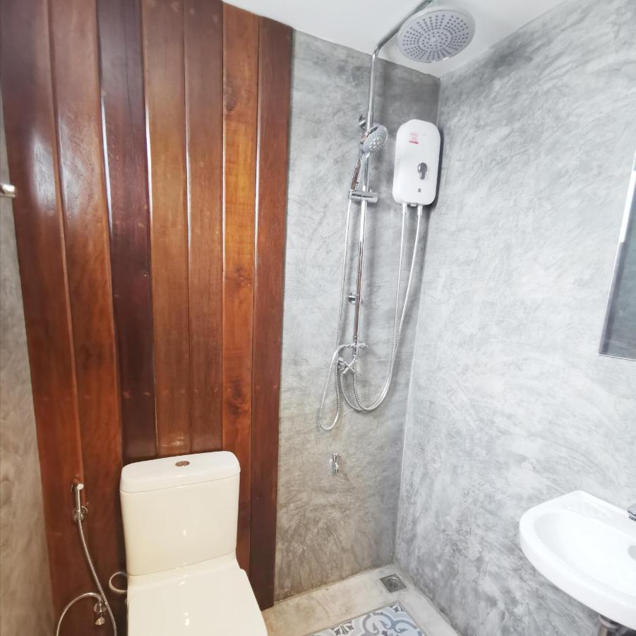 Stay Here Hostel Чіангмай Екстер'єр фото